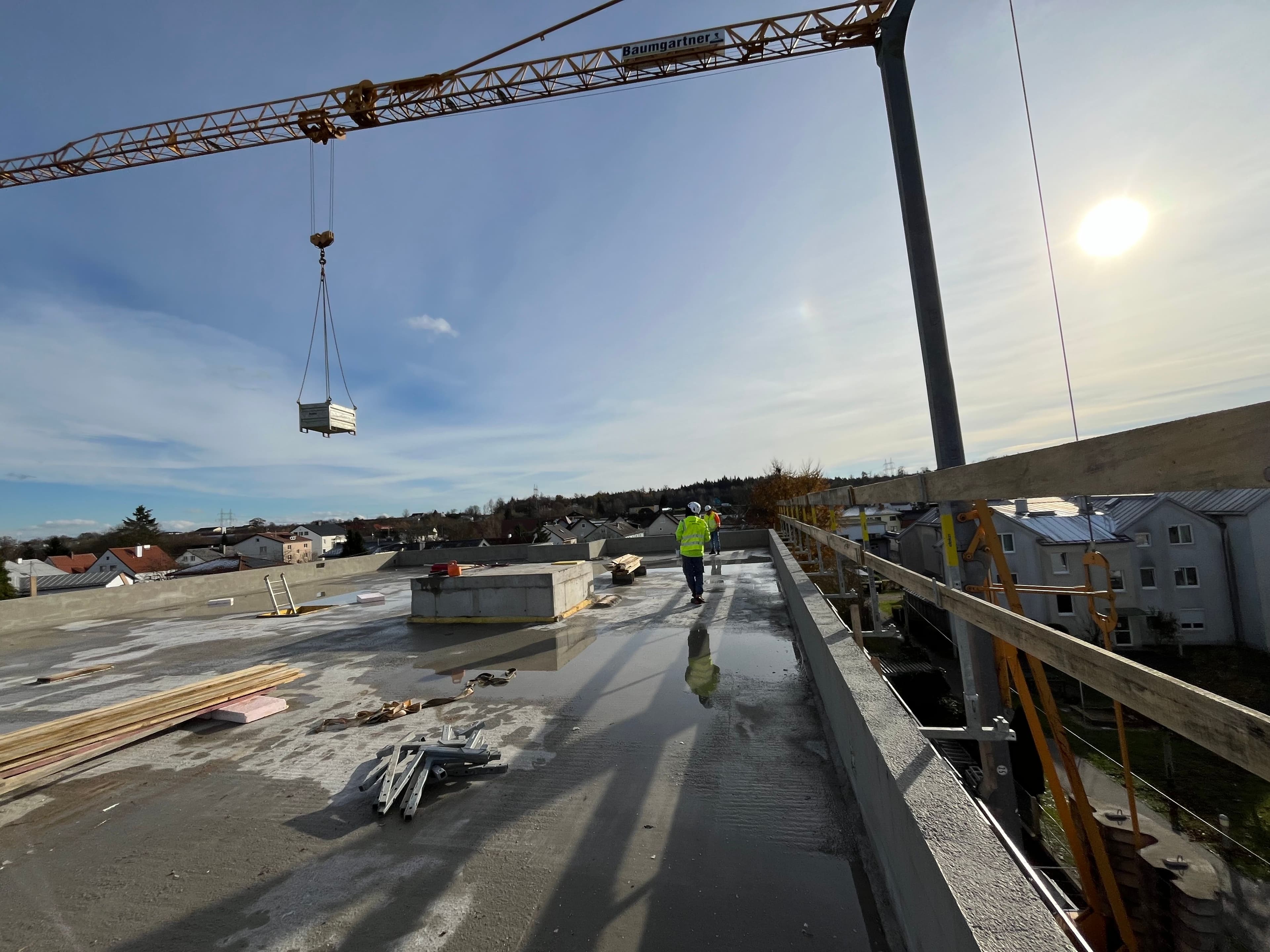 Turmdrehkran auf einer Baustelle