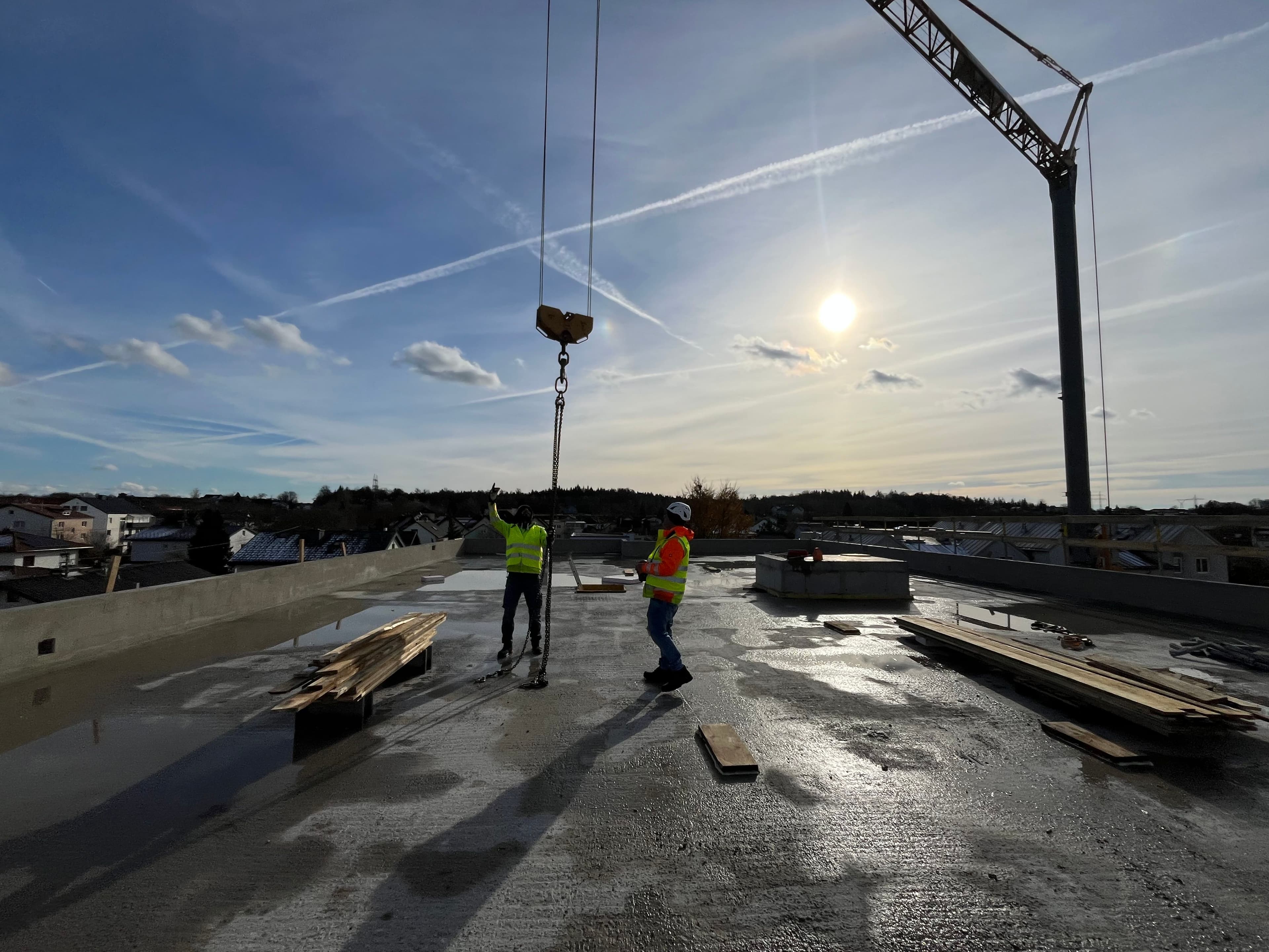 Turmdrehkran mit Kettengehänge